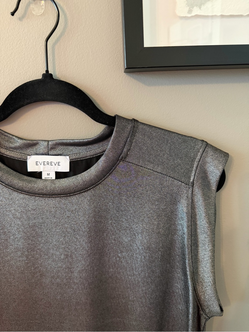 Evereve Metallic Silver Sleeveless Muscle Crew Top. Medium